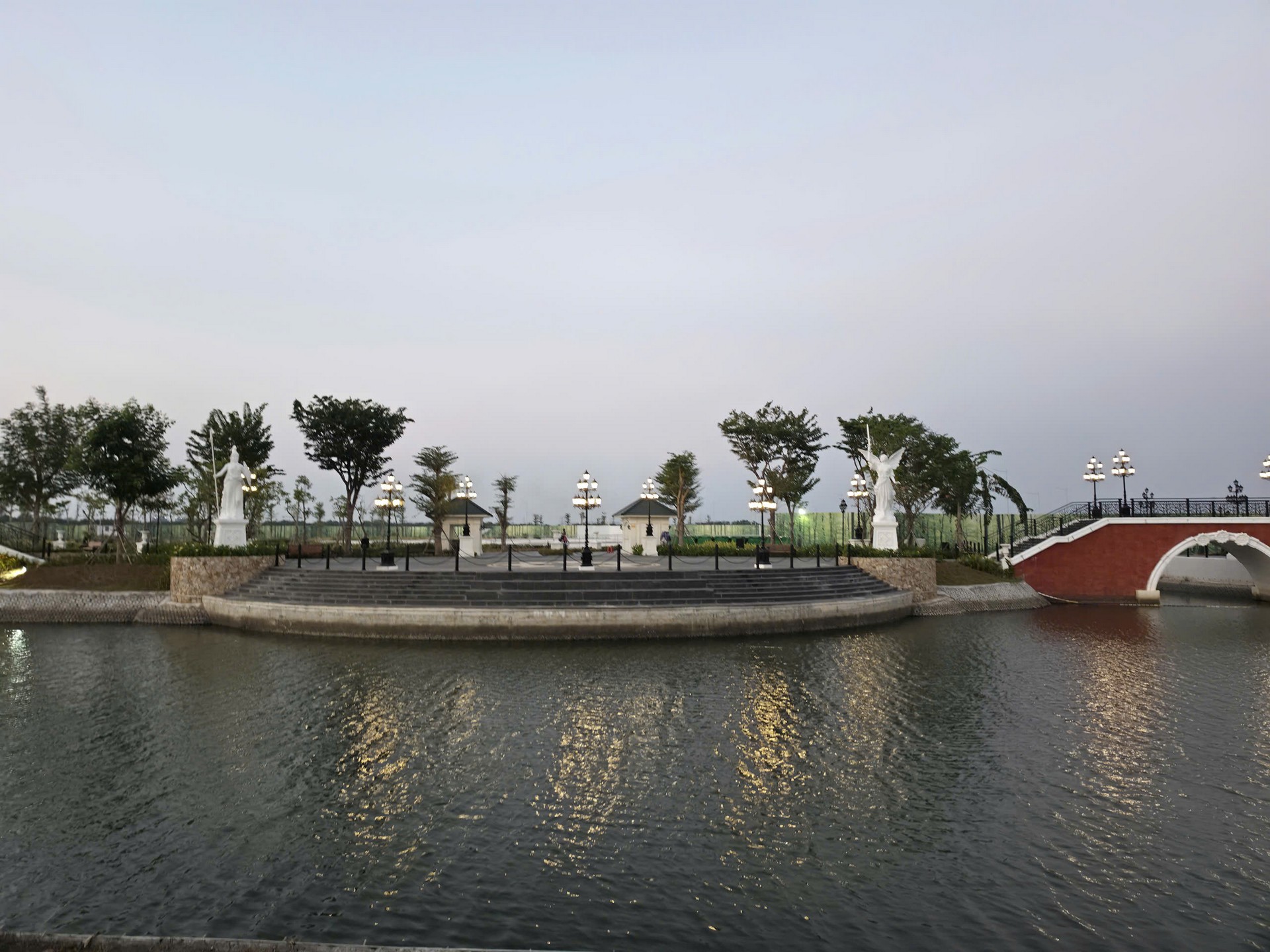 Dòng sông ánh sáng thuộc khu đô thị T&T City Millennia